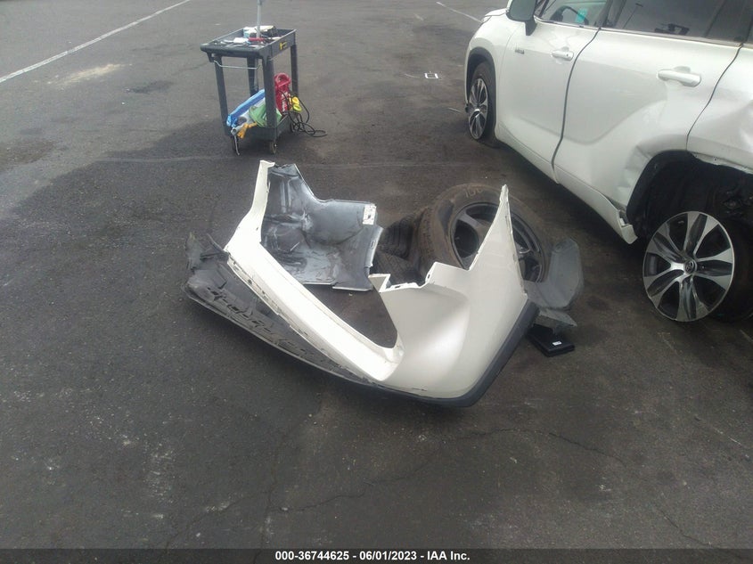 VIN 5TDHARAH2MS504125 2021 TOYOTA HIGHLANDER HYBRID XLE
