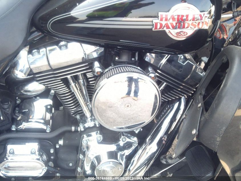2005 HARLEY-DAVIDSON FLHTCUI - 1HD1FCW195Y678368