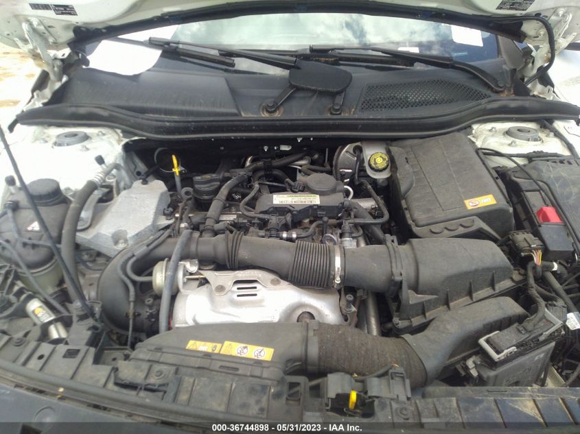 2015 MERCEDES-BENZ GLA-CLASS GLA 250 - WDCTG4GBXFJ083621