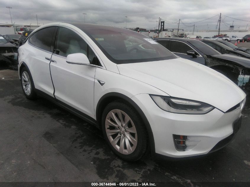 2017 TESLA MODEL X 90D/75D/100D - 5YJXCBE27HF056185