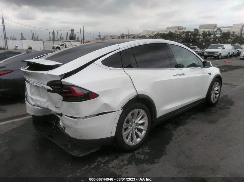 2017 TESLA MODEL X 90D/75D/100D - 5YJXCBE27HF056185