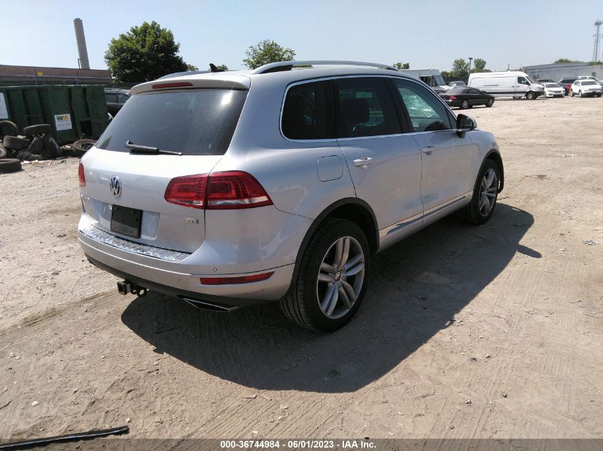 2014 VOLKSWAGEN TOUAREG EXEC - WVGEP9BP4ED007710