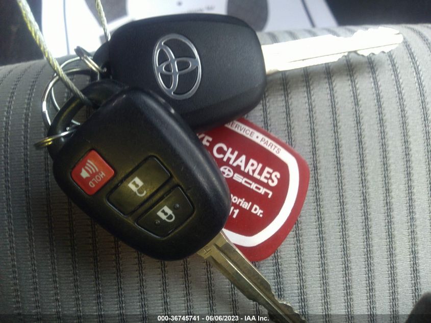 2013 TOYOTA RAV4 XLE - 2T3WFREV0DW044017