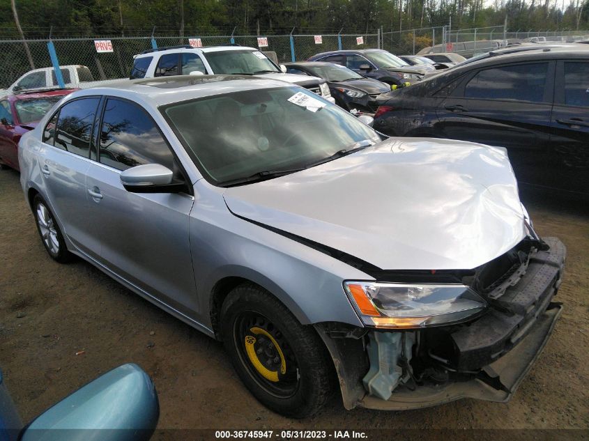 2014 VOLKSWAGEN JETTA SEDAN SE - 3VWD17AJ7EM400038