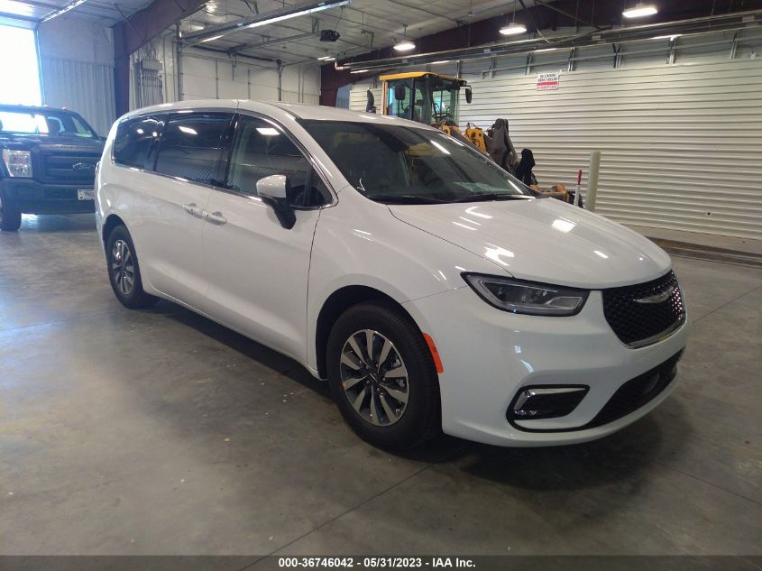 2023 CHRYSLER PACIFICA HYBRID TOURING L - 2C4RC1L79PR555901