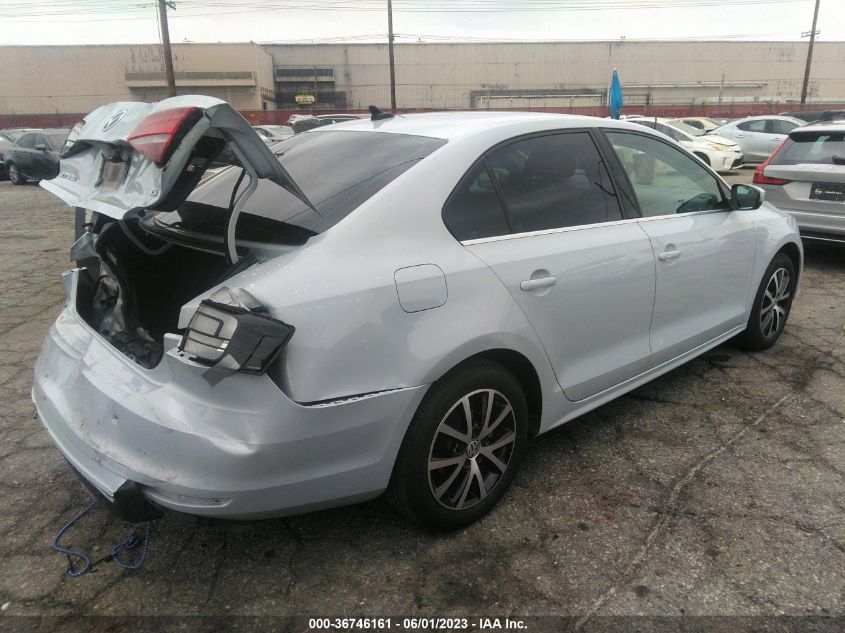 2018 VOLKSWAGEN JETTA 1.4T - 3VWDB7AJ4JM258271