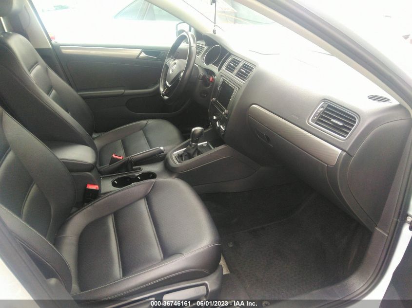 2018 VOLKSWAGEN JETTA 1.4T - 3VWDB7AJ4JM258271