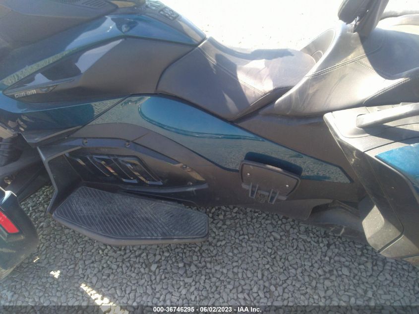 2020 CAN-AM SPYDER ROADSTER RT/RT LIMITED 2BXNBDD21LV001601