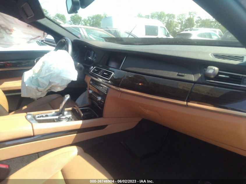 2013 BMW 7 SERIES 740I - WBAYA6C53DD143613