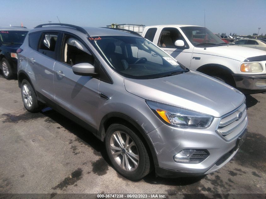 2019 FORD ESCAPE SE - 1FMCU9GD2KUB62945