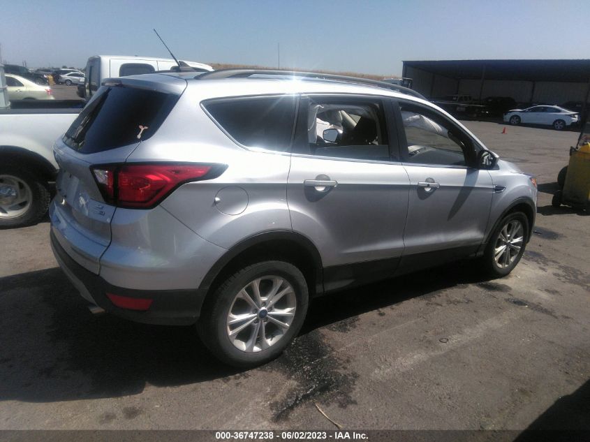 2019 FORD ESCAPE SE - 1FMCU9GD2KUB62945