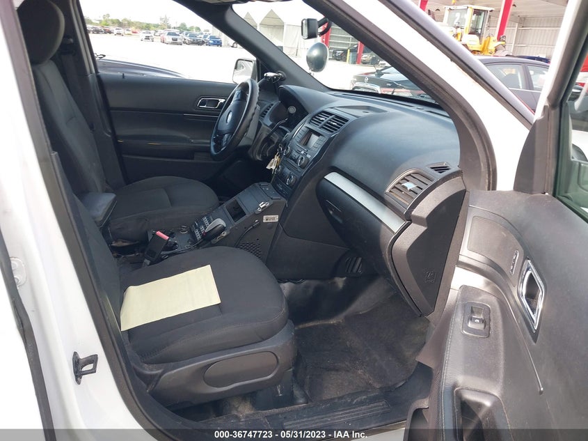 VIN 1FM5K8AR2JGC56575 2018 FORD POLICE INTERCEPTOR