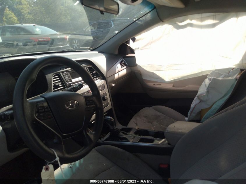 2015 HYUNDAI SONATA 2.4L SE - 5NPE24AF9FH234112