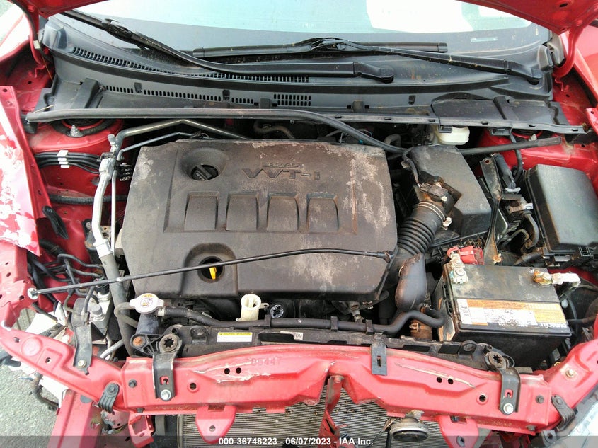 VIN 2T1BURHE8JC057264 2018 TOYOTA COROLLA LE