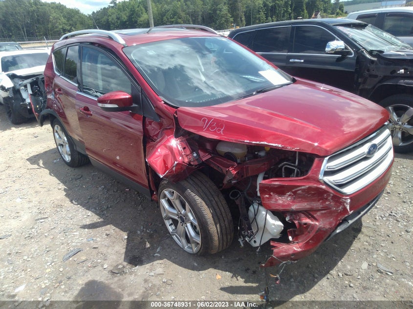 VIN 1FMCU9J97JUD25799 2018 FORD ESCAPE TITANIUM