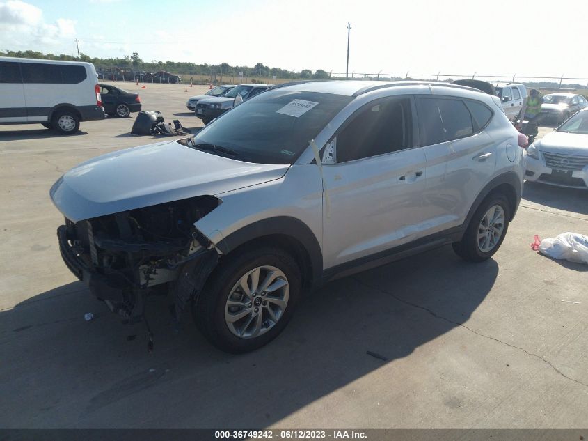 2016 HYUNDAI TUCSON LIMITED/SPORT AND ECO/SE - KM8J33A45GU070171
