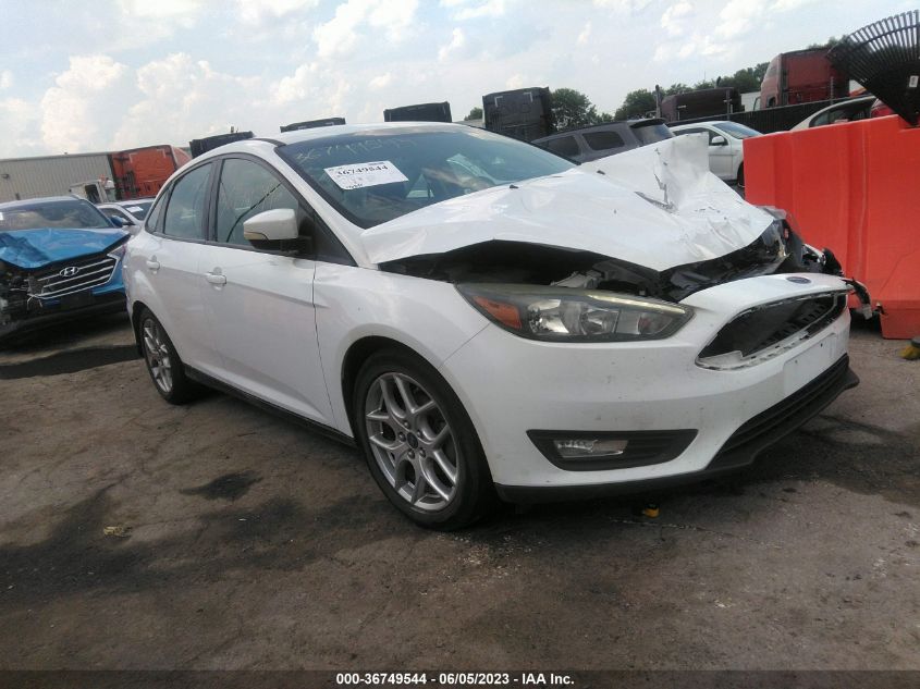 2015 FORD FOCUS SE - 1FADP3F22FL300031