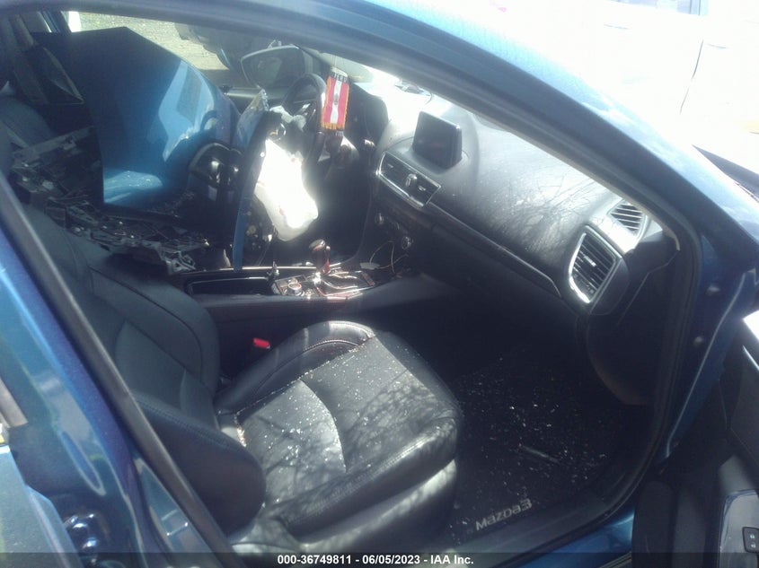 VIN 3MZBN1M3XJM216776 2018 MAZDA MAZDA3 5-DOOR GRAND TOURING
