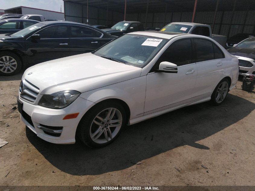 2013 MERCEDES-BENZ C-CLASS C 250 - WDDGF4HB8DR300581
