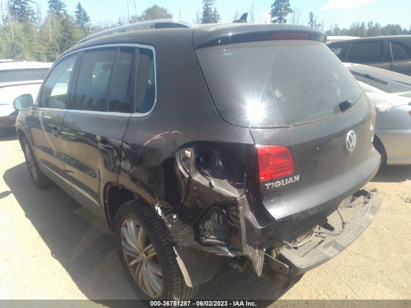 2013 VOLKSWAGEN TIGUAN SE W/SUNROOF & NAV - WVGBV3AX4DW590340