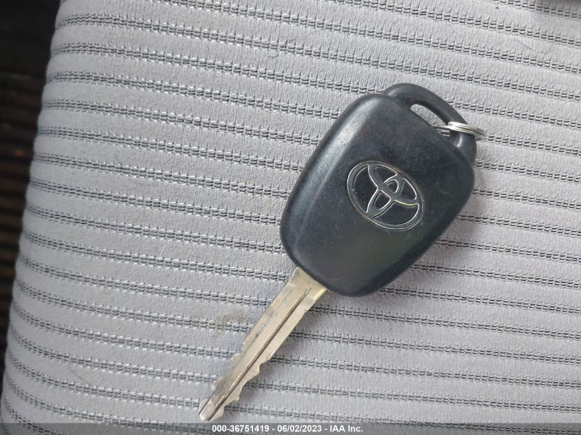 2015 TOYOTA RAV4 LE - JTMZFREV0FJ046154