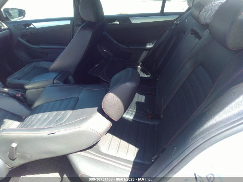 2013 VOLKSWAGEN GLI AUTOBAHN W/NAV 3VW467AJ6DM226124