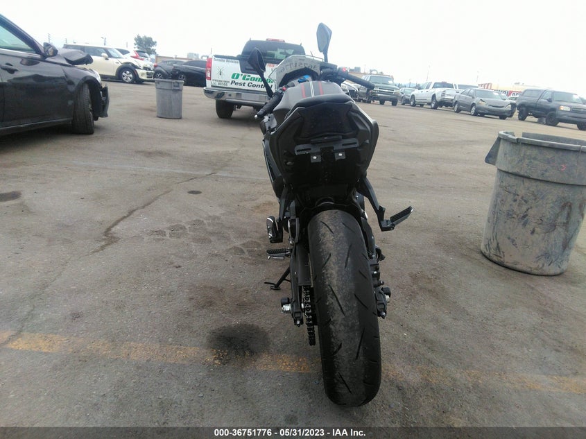 VIN ML5EXEN15NDA72227 2022 KAWASAKI EX650 N