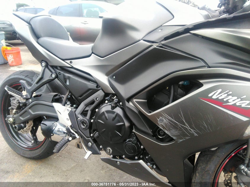 VIN ML5EXEN15NDA72227 2022 KAWASAKI EX650 N