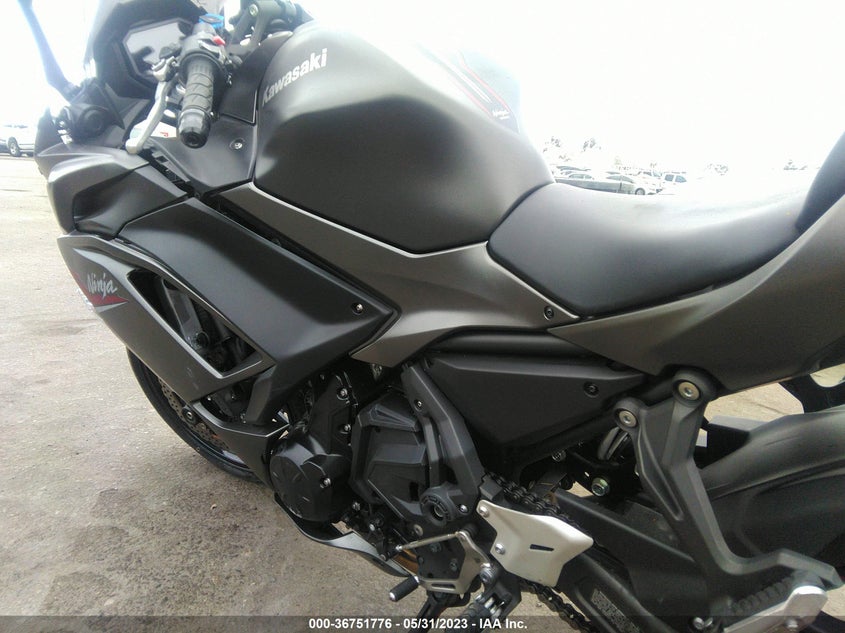 VIN ML5EXEN15NDA72227 2022 KAWASAKI EX650 N