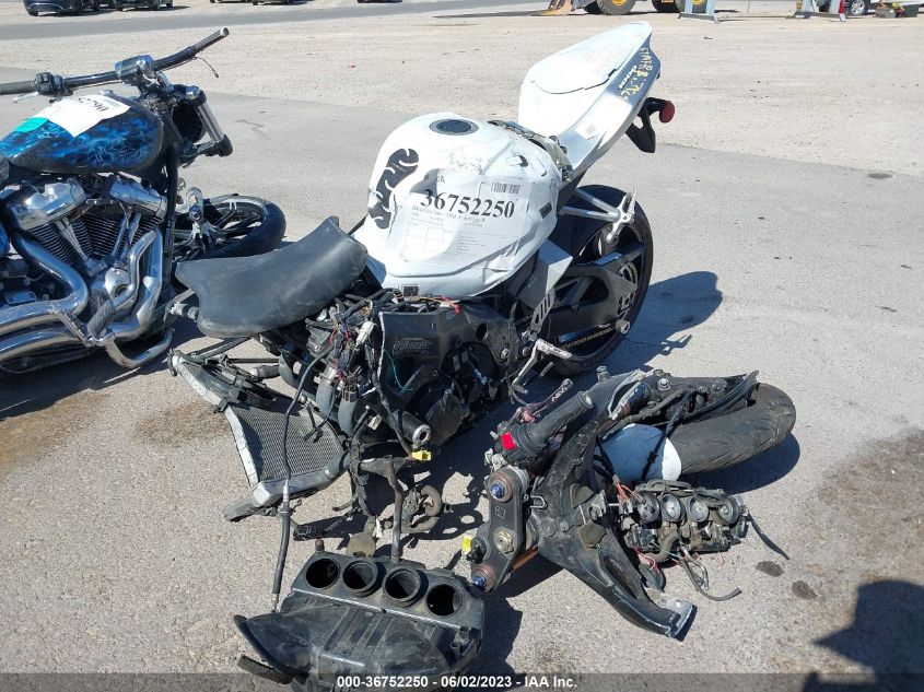 2008 SUZUKI GSX-R1000 - JS1GT77A782105349