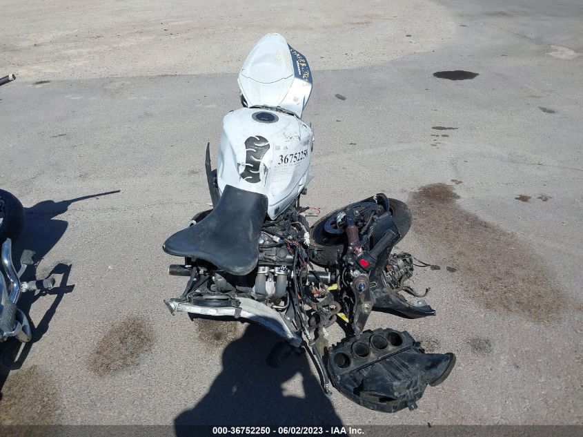 2008 SUZUKI GSX-R1000 - JS1GT77A782105349