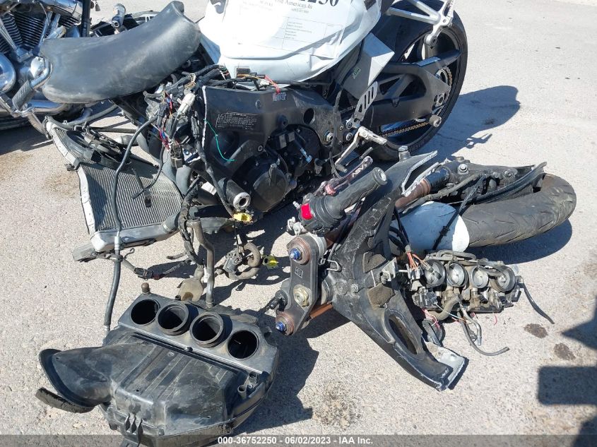 2008 SUZUKI GSX-R1000 - JS1GT77A782105349