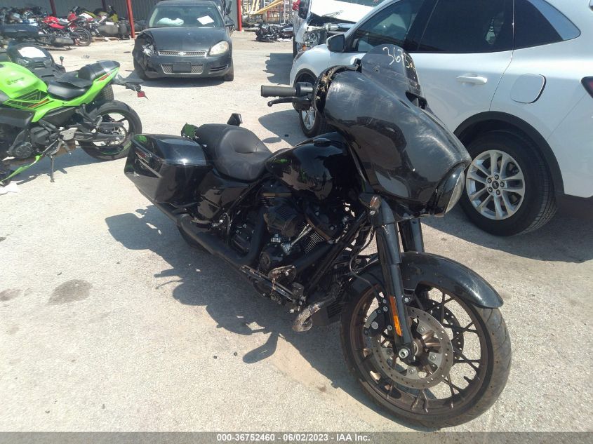 2022 HARLEY-DAVIDSON FLHXST - 1HD1ABL10NB657912