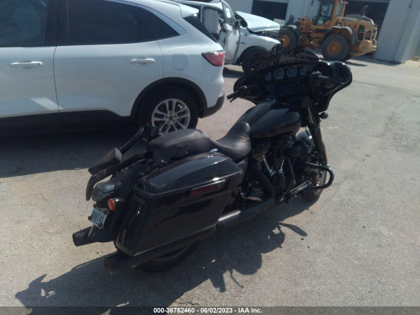 2022 HARLEY-DAVIDSON FLHXST - 1HD1ABL10NB657912