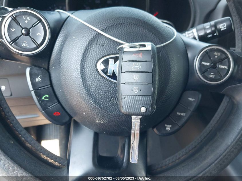 2015 KIA SOUL + - KNDJP3A55F7182855