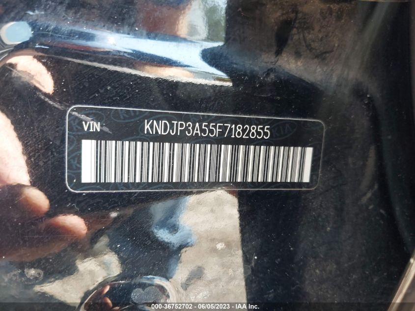 2015 KIA SOUL + - KNDJP3A55F7182855