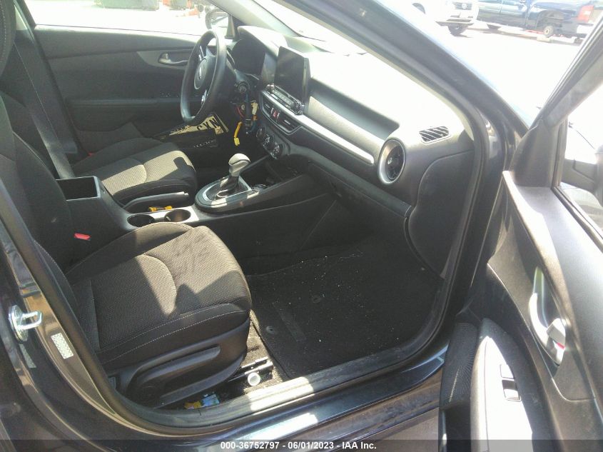 2021 KIA FORTE FE - 3KPF24AD8ME301075