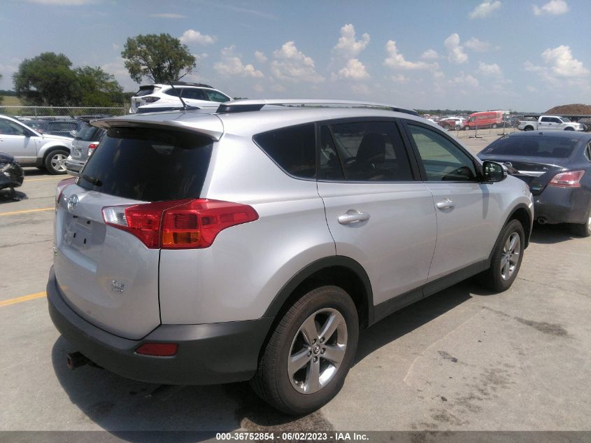 2015 TOYOTA RAV4 XLE - JTMRFREV4FJ037666