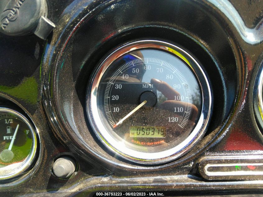 2010 HARLEY-DAVIDSON FLHTCU - 1HD1FC415AB608494