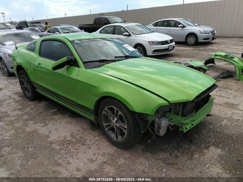 2014 FORD MUSTANG V6 - 1ZVBP8AM2E5217917