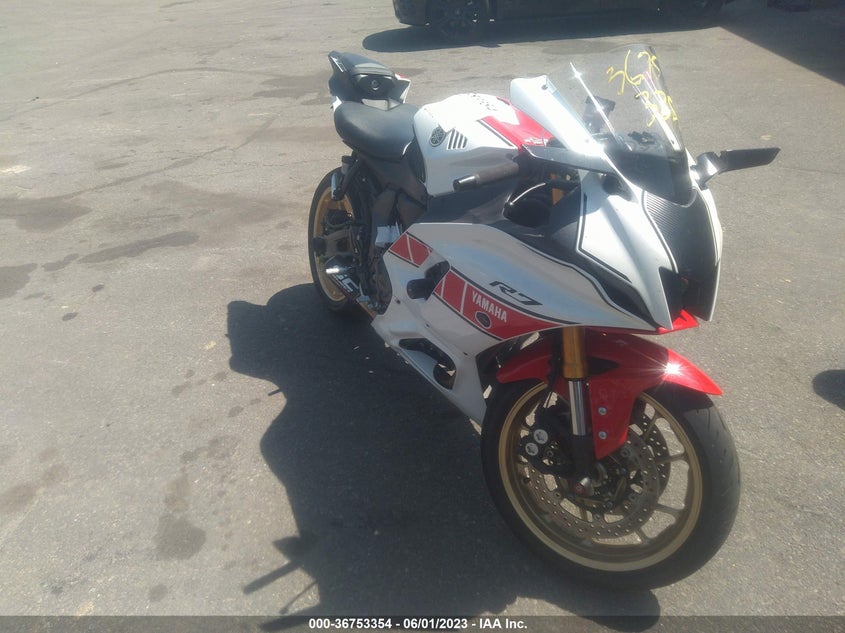 VIN JYARM38E5NA002269 2022 YAMAHA YZFR7