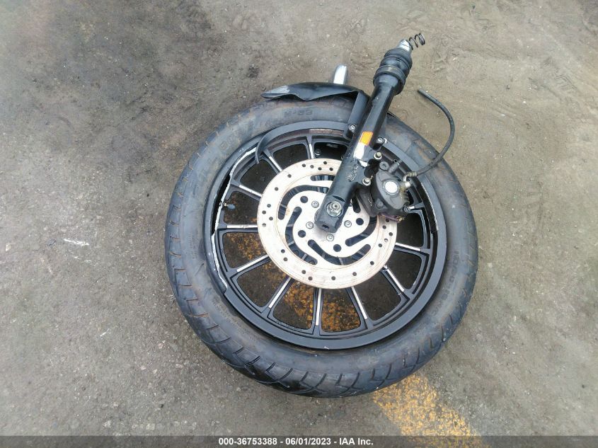 2012 HARLEY-DAVIDSON XL883 IRON 883 - 1HD4LE238CC419423