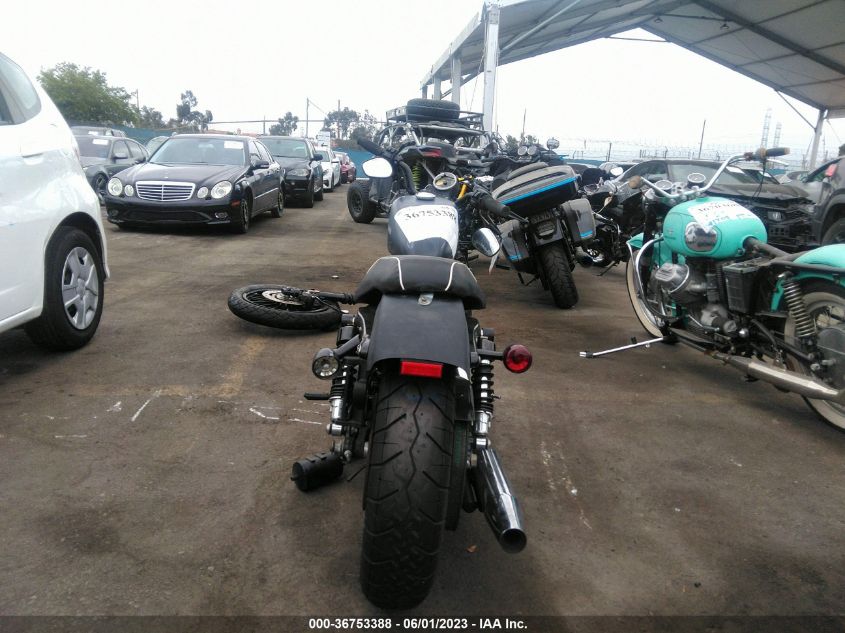 2012 HARLEY-DAVIDSON XL883 IRON 883 - 1HD4LE238CC419423