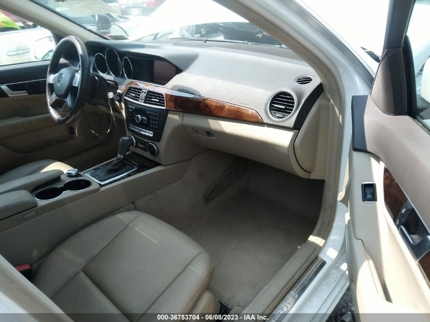 2013 MERCEDES-BENZ C-CLASS C 300 - WDDGF8AB6DR283474