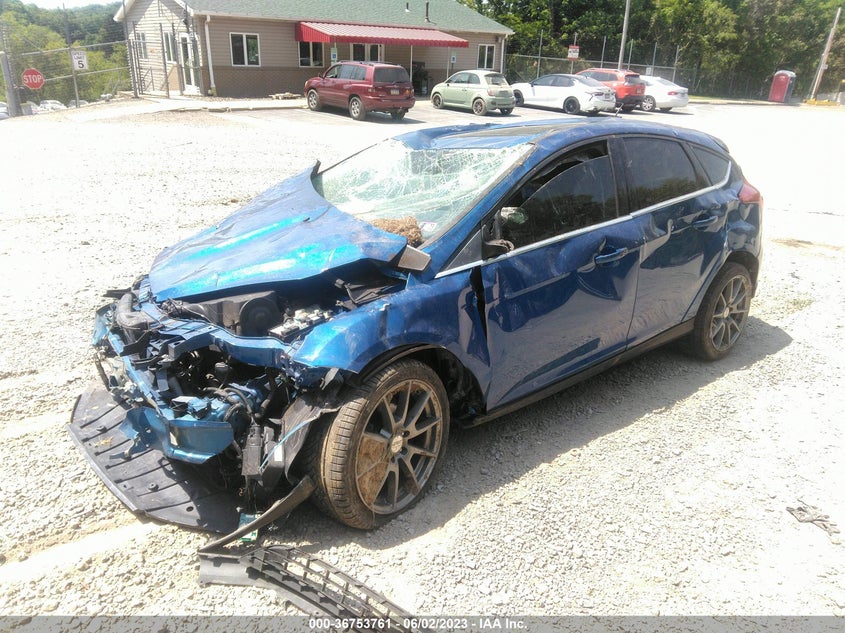 VIN 1FADP3N24JL228209 2018 FORD FOCUS TITANIUM