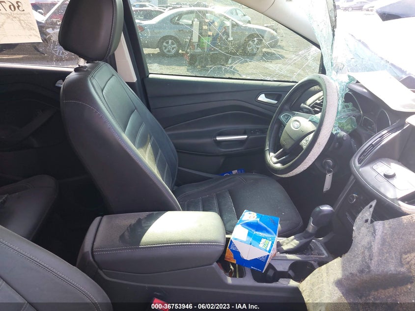 VIN 1FMCU0GD9HUB12080 2017 FORD ESCAPE SE