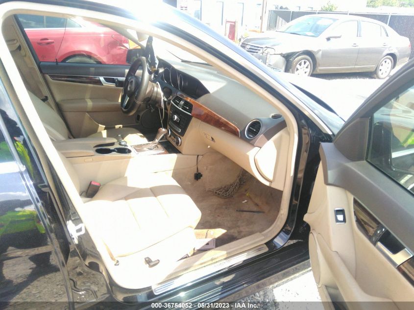2014 MERCEDES-BENZ C-CLASS C 250 - WDDGF4HB5EA942336