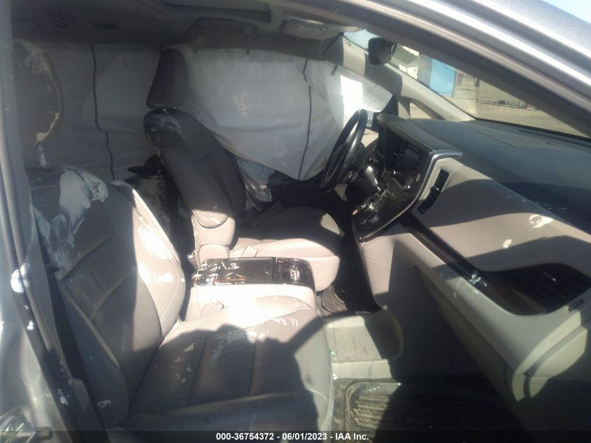 5TDYZ3DCXKS017340 2019 TOYOTA SIENNA, photo no. 5