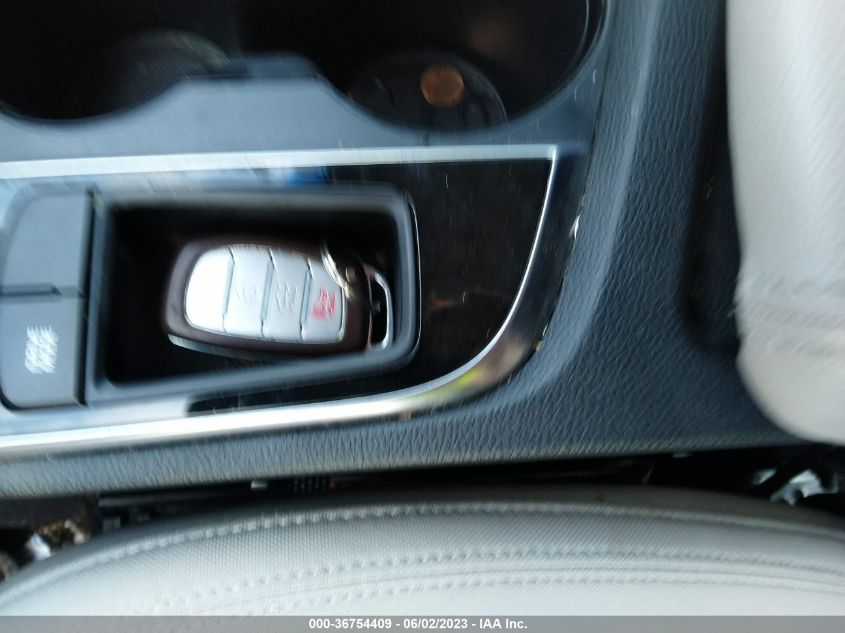 2016 HYUNDAI SONATA HYBRID SE - KMHE24L18GA036093