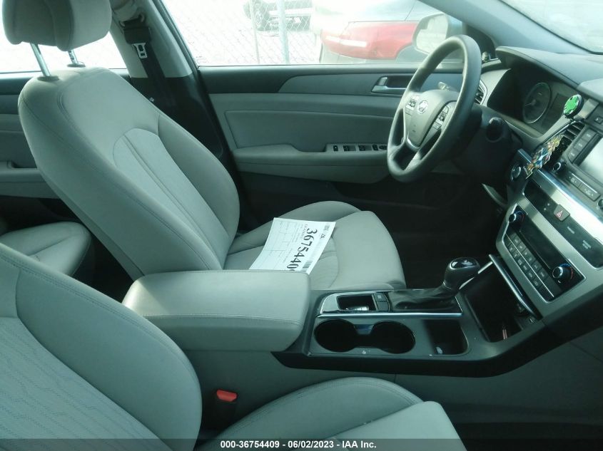 2016 HYUNDAI SONATA HYBRID SE - KMHE24L18GA036093